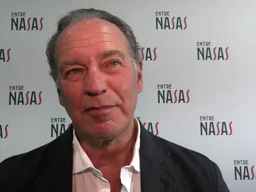 Bertín Osborne haciendo declaraciones a la prensa Bertín Osborne haciendo declaraciones a la prensa