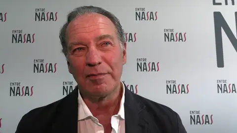 Bertín Osborne haciendo declaraciones a la prensa Bertín Osborne haciendo declaraciones a la prensa