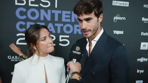 Marta Pombo y su marido contestan a la prensa Marta Pombo y su marido contestan a la prensa