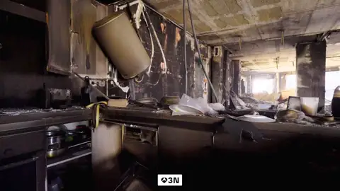 VÍDEO: Comienza la reconstrucción del edificio arrasado en el que murieron 10 personas en el barrio de Campanar, en Valencia VÍDEO: Comienza la reconstrucción del edificio arrasado en el que murieron 10 personas en el barrio de Campanar, en Valencia