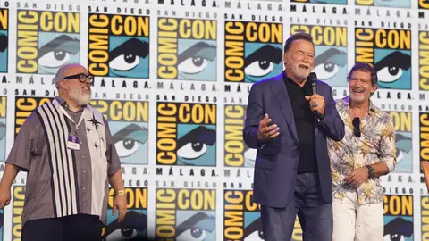 Álex de la Iglesia, Arnold Schwarzenegger y Antonio Banderas en la San Diego Comic Con de Málaga Álex de la Iglesia, Arnold Schwarzenegger y Antonio Banderas en la San Diego Comic Con de Málaga