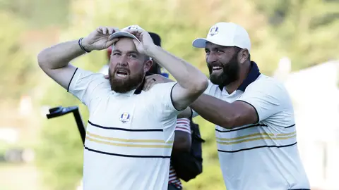 Rahm celebra con Lowry que Europa retiene y gana la Laver Cup 2025 Rahm celebra con Lowry que Europa retiene y gana la Laver Cup 2025