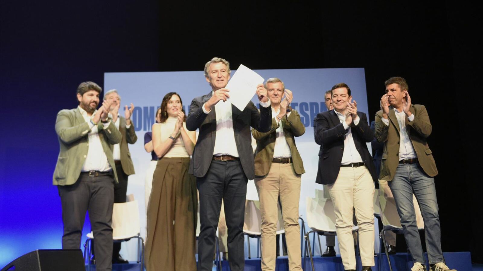 La inmigración centra el debate político: Feijóo ratifica su propuesta y el Gobierno le acusa de 
