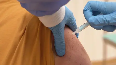 Un brote de gripe y COVID deja 22 contagios y cuatro fallecidos en una residencia de La Algaba (Sevilla) Un brote de gripe y COVID deja 22 contagios y cuatro fallecidos en una residencia de La Algaba (Sevilla)