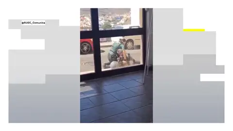El atacante había utilizado un objeto punzante al atacar a los agentes El atacante había utilizado un objeto punzante al atacar a los agentes