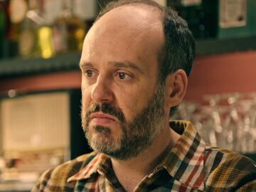 Claudia intenta que Gaspar recapacite en su decisi&oacute;n de dejar la cantina: &ldquo;T&uacute; eres el alma de la colonia&rdquo;