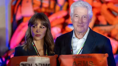 Richard Gere y su mujer Alejandra Silva en el X aniversario de Open Arms Richard Gere y su mujer Alejandra Silva en el X aniversario de Open Arms