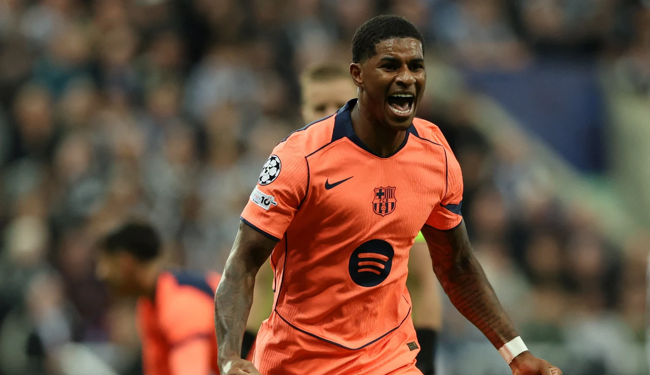 Marcus Rashford celebra uno de sus goles ante el Newcastle