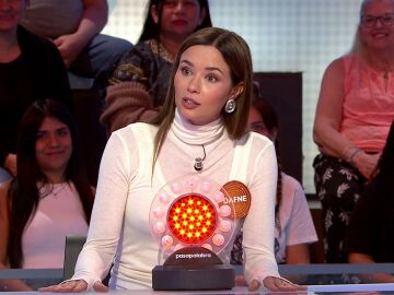  La pregunta de Dafne Fernández que descoloca a Roberto Leal en La Pista
