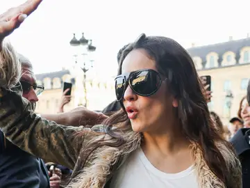Rosalía en la Fashion Week de París Rosalía en la Fashion Week de París