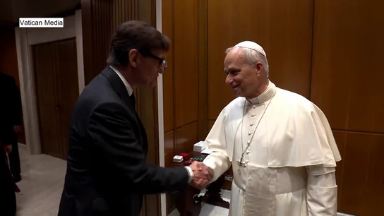 El presidente de la Generalitat se reunió en el Vaticano con el pontífice El presidente de la Generalitat se reunió en el Vaticano con el pontífice