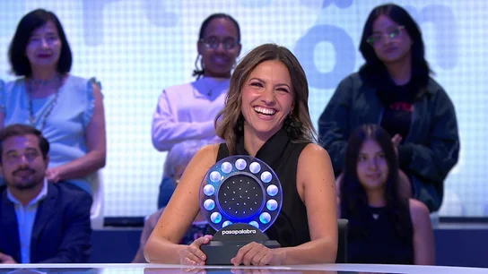 Aire de fiesta al escuchar cantar a Ana Ruiz en Pasapalabra: “¡Un musical ya!” Aire de fiesta al escuchar cantar a Ana Ruiz en Pasapalabra: “¡Un musical ya!”