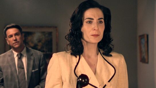 Isabel descubre el plan de Gabriel y llama a casa de la Reina para denunciarle... &iquest;lo har&aacute;?