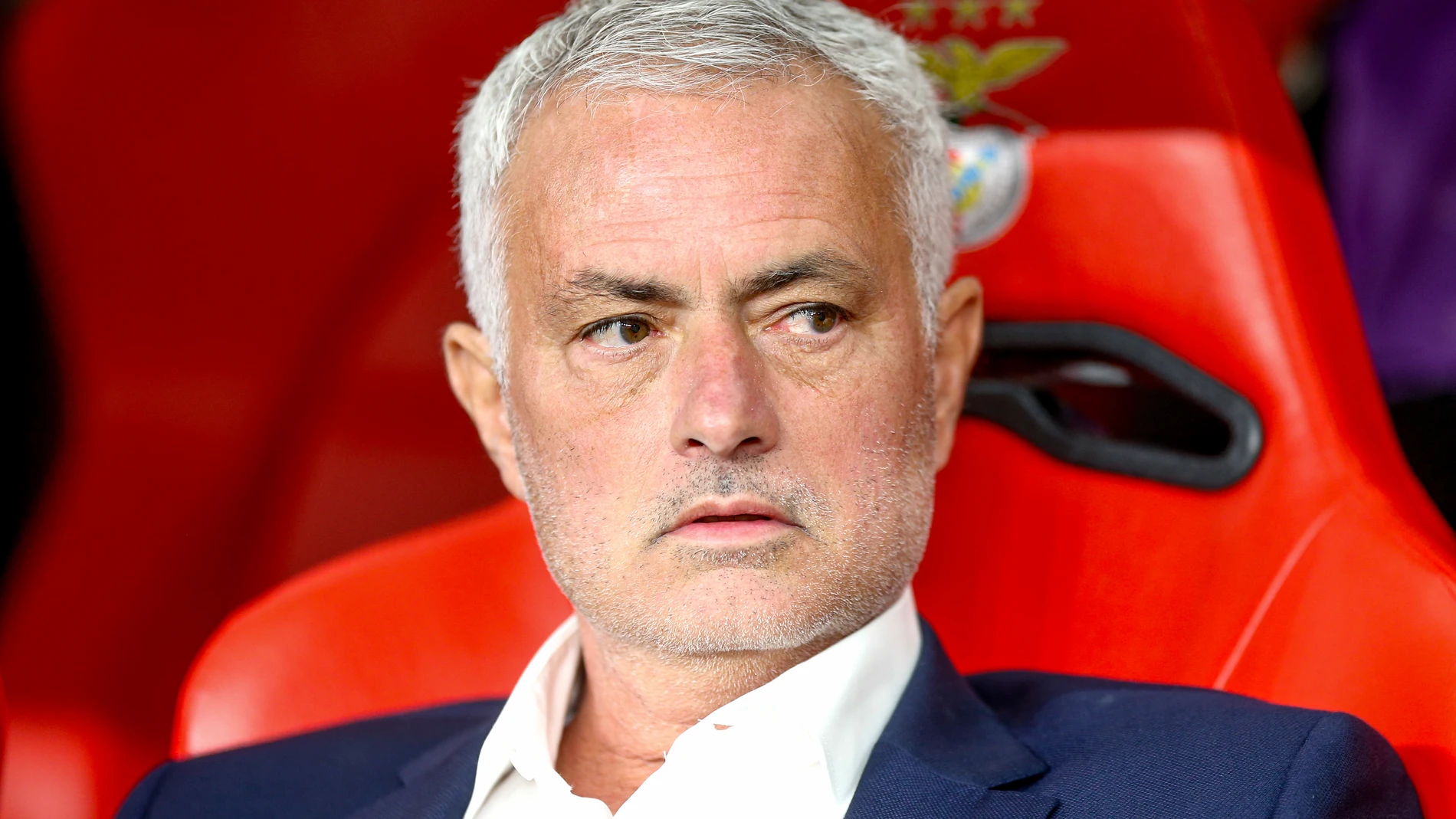 José Mourinho, en el banquillo del Benfica José Mourinho, en el banquillo del Benfica