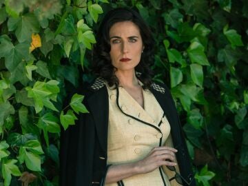 Isabel descubre a D&aacute;maso en Perfumer&iacute;as de la Reina... &iexcl;Y se enfrenta a &eacute;l!