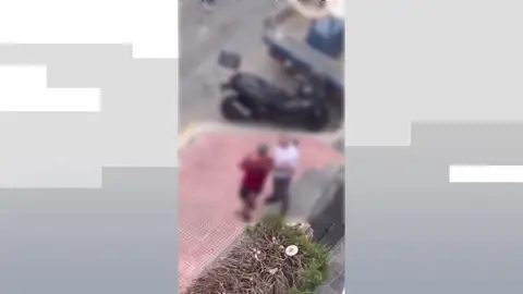 Pesadilla en Mijas por un expresidiario: "No podemos salir a la calle a cualquier hora. Estamos atemorizados" Pesadilla en Mijas por un expresidiario: "No podemos salir a la calle a cualquier hora. Estamos atemorizados"