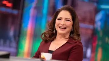 Gloria Estefan desvela el secreto del éxito de su matrimonio: "Me hace reír todos los días de mi vida" Gloria Estefan desvela el secreto del éxito de su matrimonio: "Me hace reír todos los días de mi vida"