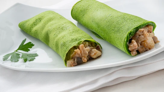 Crepes de espinacas con champiñones y panceta Crepes de espinacas con champiñones y panceta