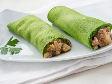 Crepes de espinacas con champiñones y panceta