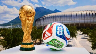 As&iacute; es Trionda, el bal&oacute;n oficial del Mundial 2026