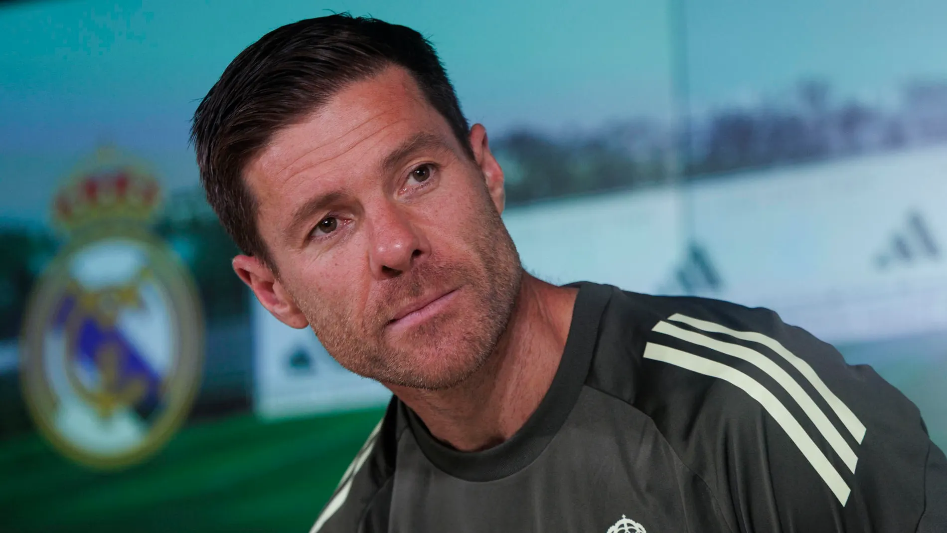 Xabi Alonso en sala de prensa Xabi Alonso en sala de prensa