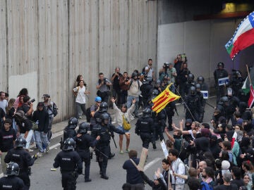 Concentración en Barcelona en apoyo a la Global Sumud Flotilla tras ser interceptada por Israel