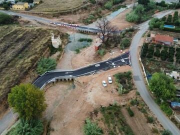 La Generalitat pone en servicio dos badenes sobre el barranco de Chiva en Pedralba dañado en la dana
