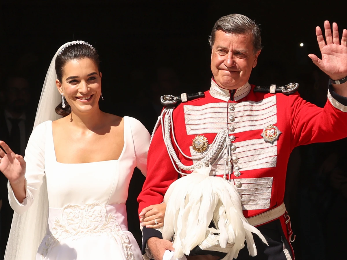 Cayetano Martínez de Irujo y Bárbara Mirjan se casan en Sevilla: los detalles de la boda e invitados