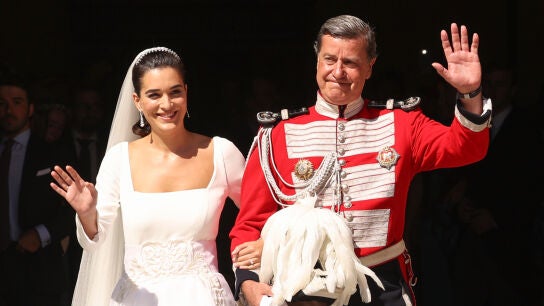 B&aacute;rbara Mirjan y Cayetano Mart&iacute;nez de Irujo se casan