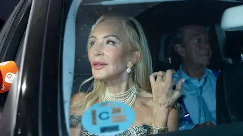 Carmen Lomana y Antonio Gutiérrez tras la fiesta de la boda de Cayetano Martínez de Irujo Carmen Lomana y Antonio Gutiérrez tras la fiesta de la boda de Cayetano Martínez de Irujo