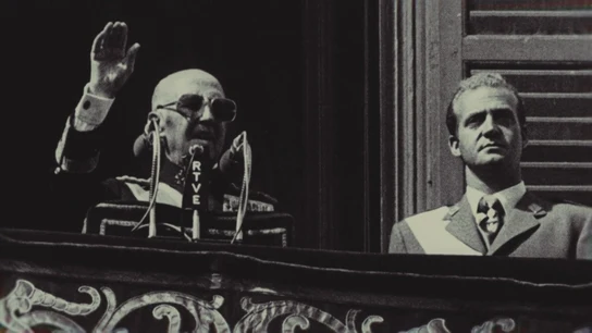50 años de democracia: así ha cambiado la vida en España desde el final de la dictadura La respuesta del príncipe Juan Carlos al padre de Baena, el último fusilado del franquismo, tras pedir clemencia para su hijo: "Lamentamos mucho comunicarle..."