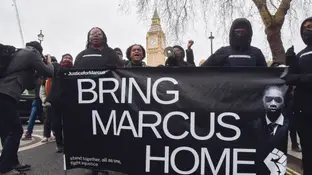 Imagen de las protestas que se llevaron a cabo en Londres para la liberación de Marcus Fakana. Imagen de las protestas que se llevaron a cabo en Londres para la liberación de Marcus Fakana.