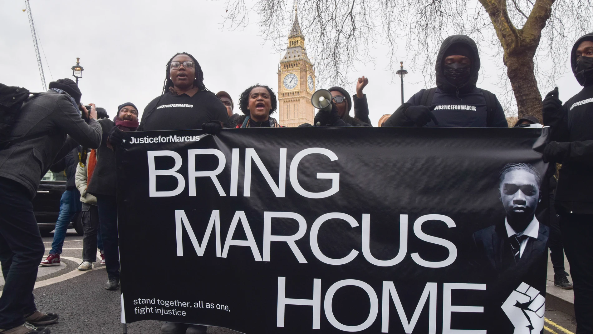 Imagen de las protestas que se llevaron a cabo en Londres para la liberación de Marcus Fakana. Imagen de las protestas que se llevaron a cabo en Londres para la liberación de Marcus Fakana.