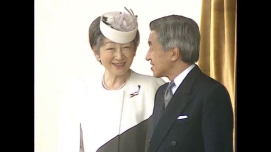 Efem&eacute;rides de hoy 10 de octubre de 2025: Visita de Estado de los emperadores de Jap&oacute;n
