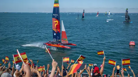 El equipo español de SailGP, en la Bahía de Cádiz El equipo español de SailGP, en la Bahía de Cádiz