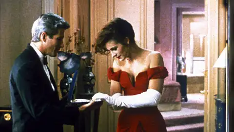 Richard Gere y Julia Roberts en Pretty Woman antes de la escena de la ópera Richard Gere y Julia Roberts en Pretty Woman antes de la escena de la ópera