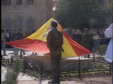 Efemérides de hoy 12 de octubre de 2025: La plaza Hirat cambia su nombre por el de Plaza de España