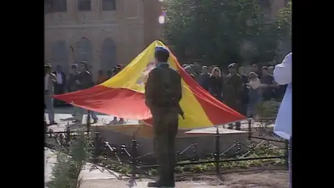Efemérides de hoy 12 de octubre de 2025: La plaza Hirat cambia su nombre por el de Plaza de España Efemérides de hoy 12 de octubre de 2025: La plaza Hirat cambia su nombre por el de Plaza de España