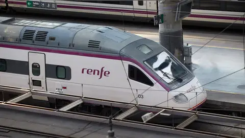 Foto de archivo de un tren de Renfe Foto de archivo de un tren de Renfe