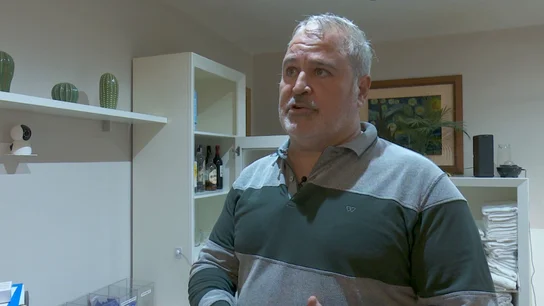 Convierten el piso en un prostíbulo. Convierten el piso en un prostíbulo.