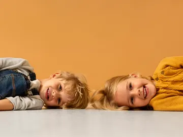 Niño y niña Niño y niña