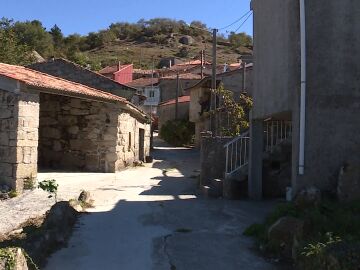 Un asesino múltiple se instala en una aldea de Ourense ante el miedo de sus vecinos: "antes de saber quien era le ayudabamos"