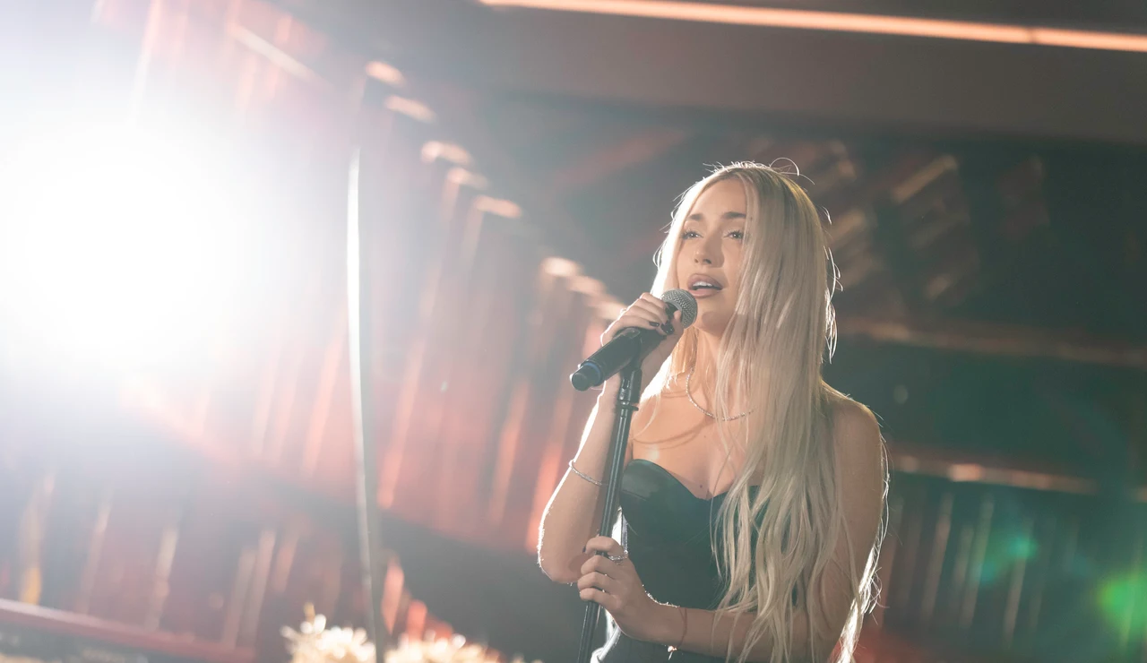 ¡Magnética! Ana Mena sorprende interpretando en directo su nuevo tema 'Lárgate'