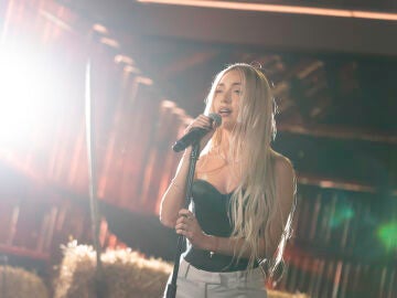 ¡Magnética! Ana Mena sorprende interpretando en directo su nuevo tema 'Lárgate'