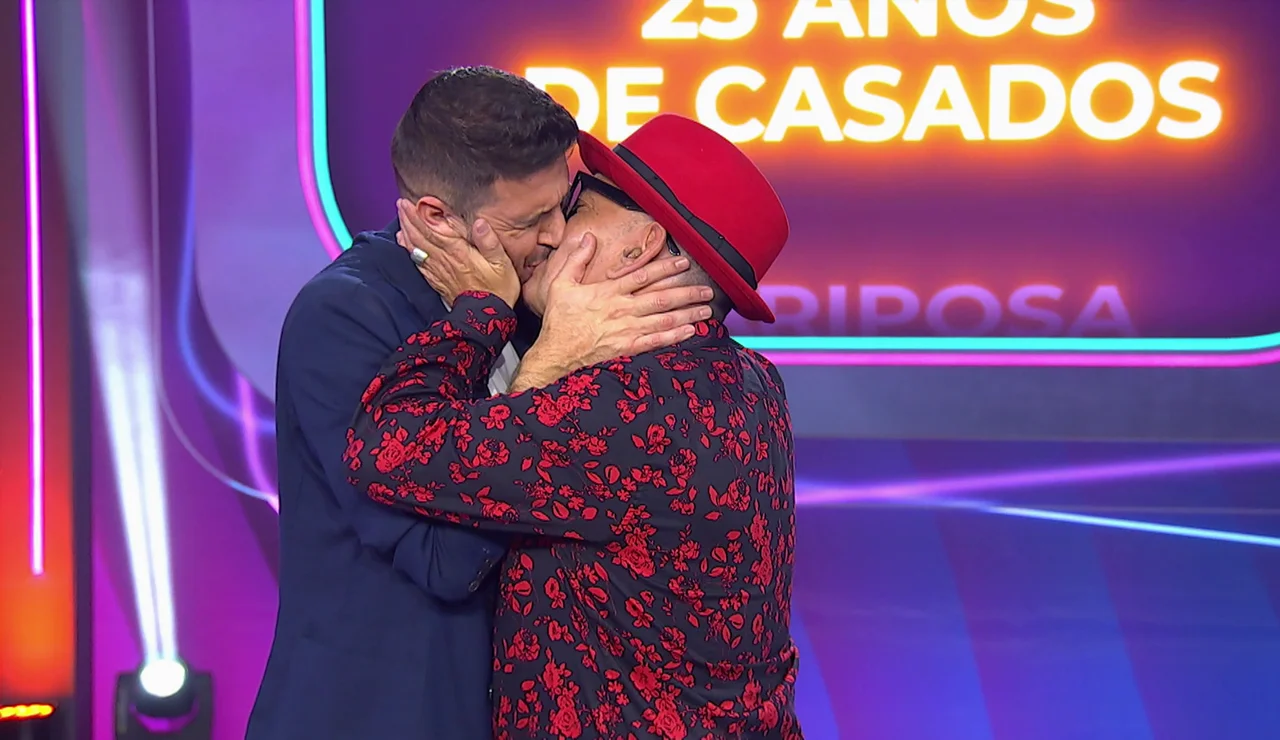 El apasionado beso de Corbacho a Joaquín: “Tú no eres cualquiera, tú eres el capitán”