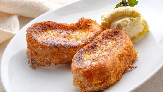 Torrijas borrachas con helado, de Karlos Arguiñano: "Una receta clásica, fácil y deliciosa" Torrijas borrachas con helado, de Karlos Arguiñano: "Una receta clásica, fácil y deliciosa"
