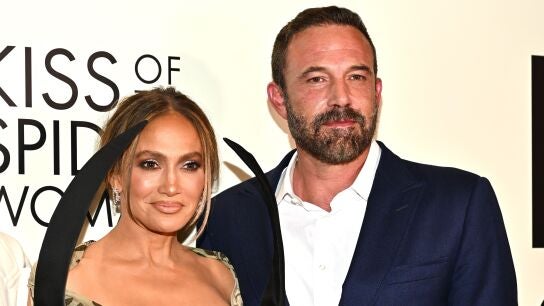 Ben Affleck y Jennifer Lopez en el estreno de El beso de la mujer ara&ntilde;a