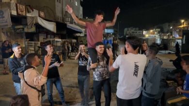 Alegría desbocada en las calles de Gaza ante la primera fase del acuerdo de paz entre Hamás e Israel