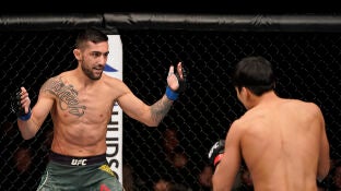 El luchador de la UFC Suman Mokhtarian
