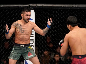 El luchador de la UFC Suman Mokhtarian